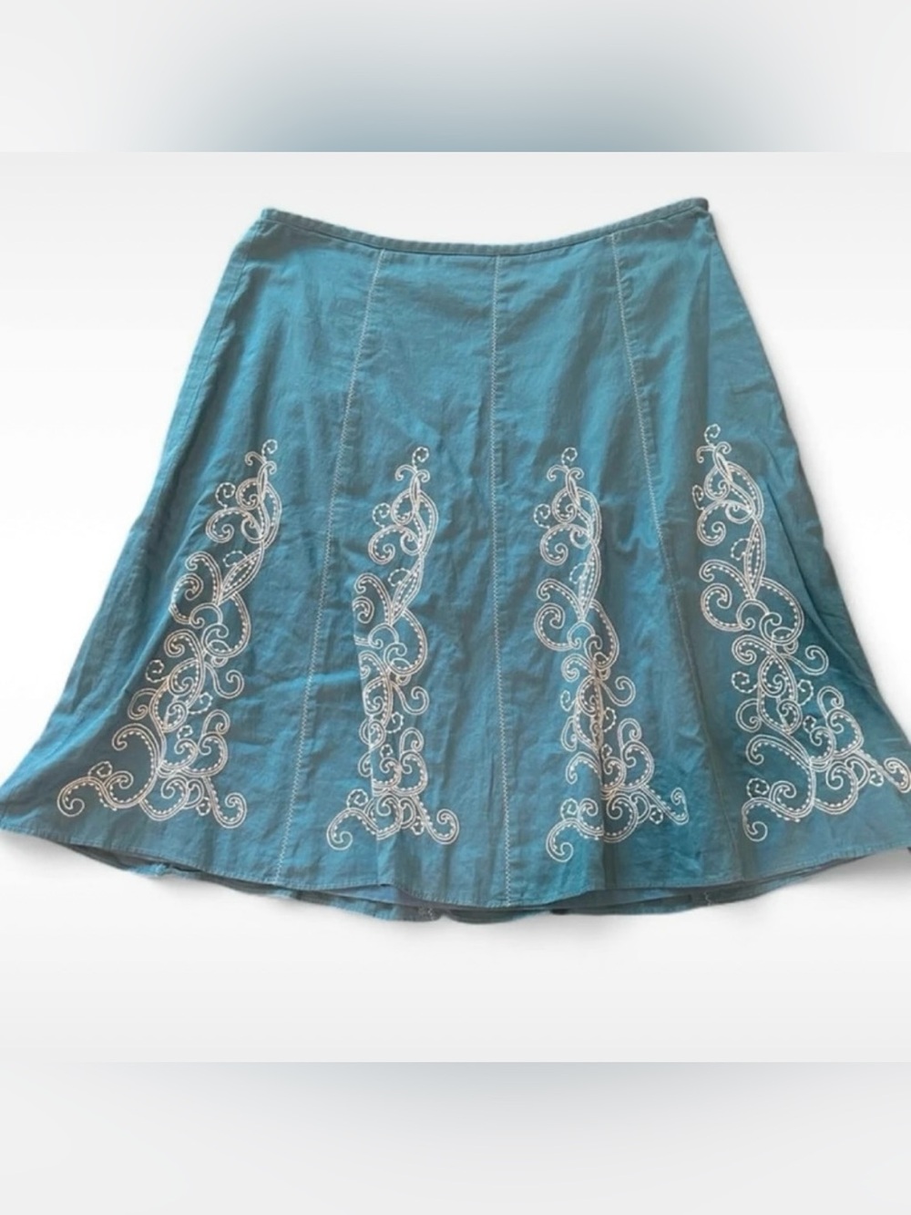 vintage ann taylor blue midi skirt with white embroidery details